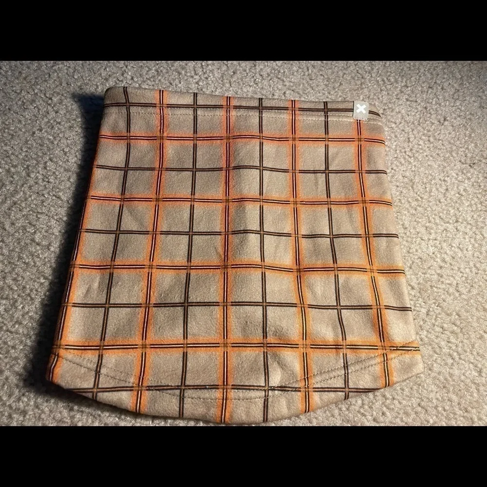 𝅺ASOS design COLLUSION Unisex neck warmer in neutral check